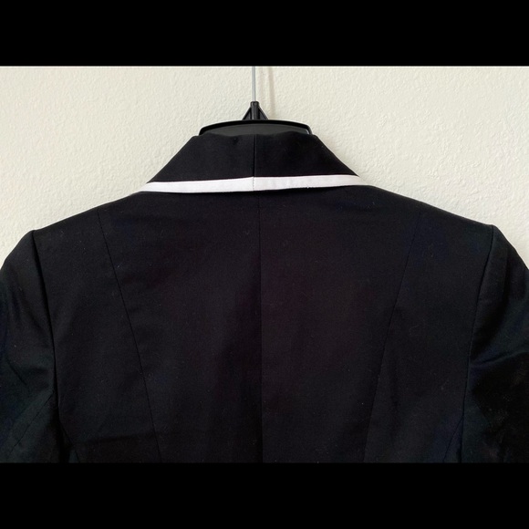 NWOT - EXPRESS BLACK / WHITE TRIM SUIT BLAZER SIZE 0 - Picture 6 of 12